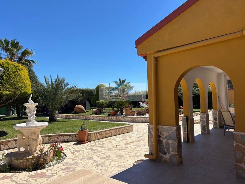 Foto dce2f5c2-6235-4d34-a5dd-a4c98047f334. Xalet amb calefacció aparcament piscina a Torrellano Elche / Elx