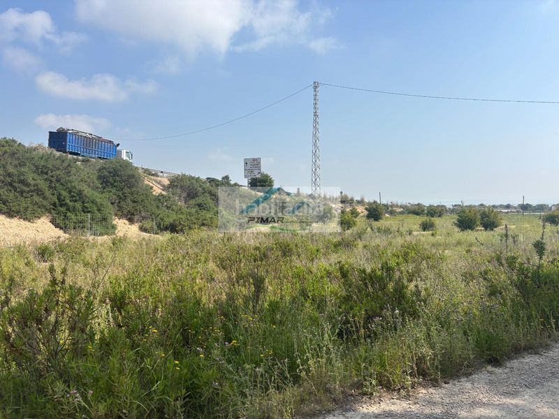 Foto 1beda5bb-bbfc-44af-b10b-523b11119e76. Terreny residencial a La Marina Elche / Elx