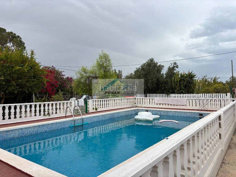 Foto 48a8217c-c5a3-4a18-9217-6bf364457b5f. Xalet amb calefacció piscina a El Altet Elche / Elx