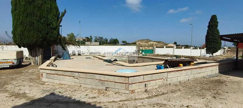 Foto 5c6da68e-a688-4478-9e88-d5abf3ac3079. Xalet amb calefacció aparcament piscina a Valle del Sol Mutxamel