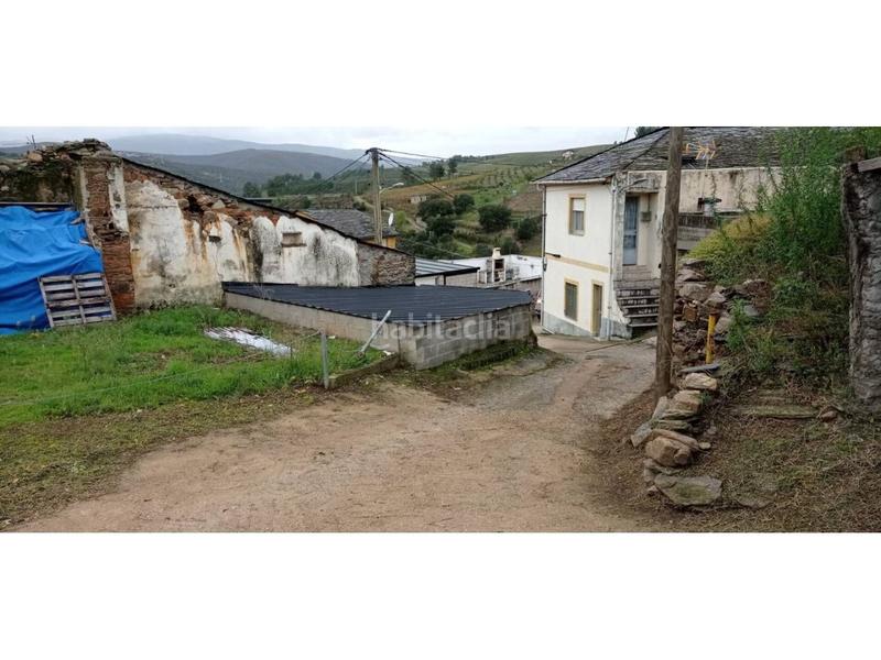 Foto cc883730-ba74-461a-af40-f55b9234866e. Casa  en venta en Petín