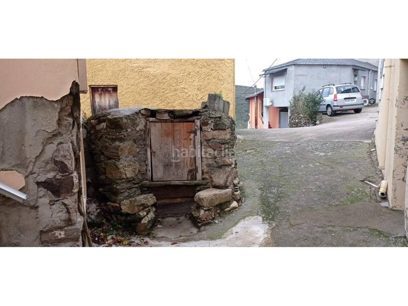 Foto f17d83cc-48eb-4d4c-82cc-38d54ed3c0e4. Casa  en venta en Petín