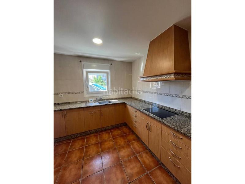 Foto 4fff813a-13ae-4850-98b1-9088272620e9. Casa con parcheggio in Sada