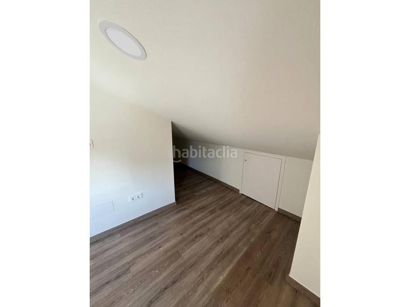 Foto d5e9e21d-9d84-49a7-bef2-eac63bc5a8f1. Casa con parcheggio in Sada