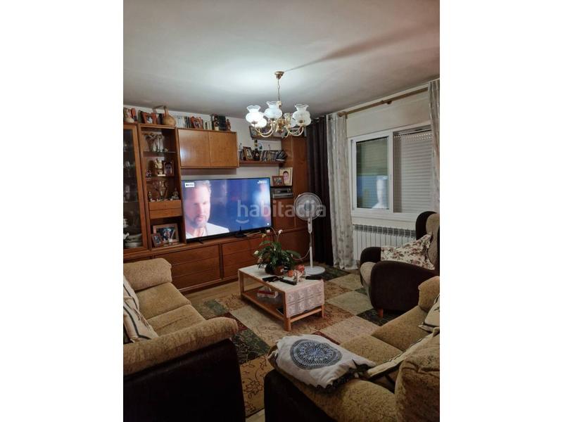 Foto 64f450a0-87a7-448b-b5d1-1e35bbe6adec. Casa  unifamiliar en venta en Petín