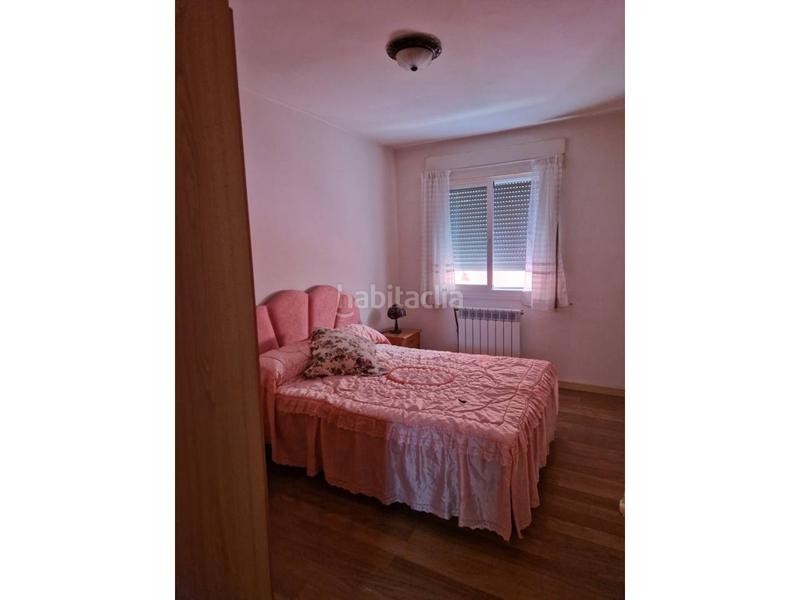 Foto b842a984-28f1-4b04-a54c-9680aa94b336. Casa  unifamiliar en venta en Petín