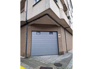 Parking voiture  Calle emilia pardo bazan. Venta de garaje en a rúa