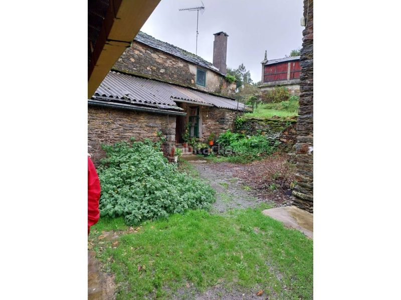 Foto 3bd15f1f-19f7-4104-a8ee-0f87c4e0b86d. Masia a Irixoa