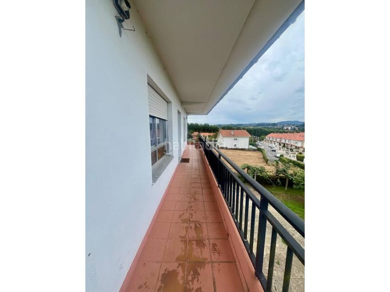 Foto 33b6e0a8-7ebc-4759-9f0a-678266db50c7. Casa amb aparcament a Cambre