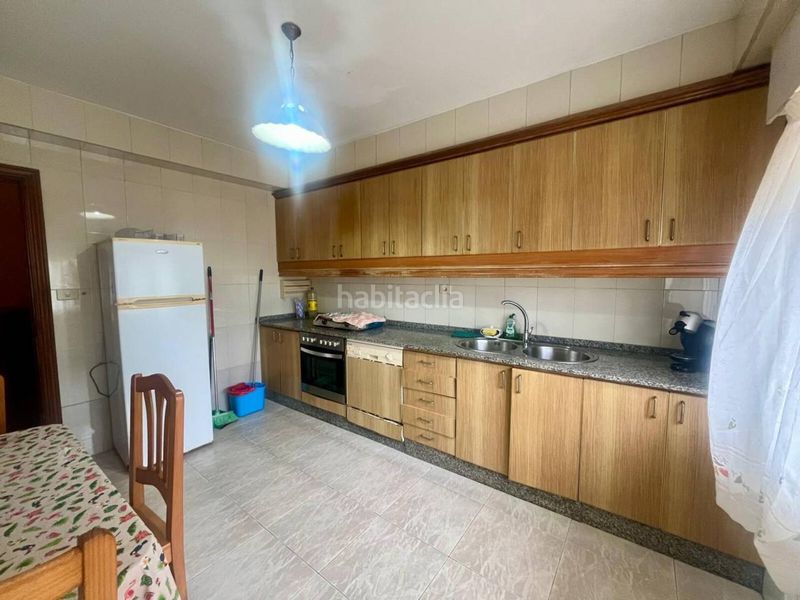 Foto 38fe383e-f5d1-44ae-a598-9d3e450a2cb5. Casa amb aparcament a Cambre