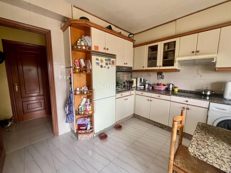 Foto 5869ea64-f356-4063-b0c0-4e950e983068. Casa amb aparcament a Cambre