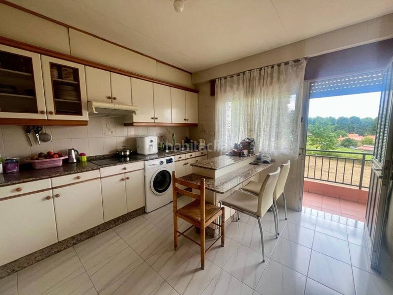 Foto 5a09c540-d04e-4711-89cc-cf017abeeeb1. Casa amb aparcament a Cambre