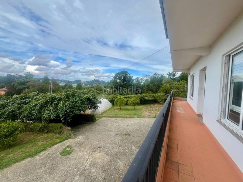 Foto b0bd0dd4-f950-4f45-8d0d-2ee2a44cdc2c. Casa amb aparcament a Cambre