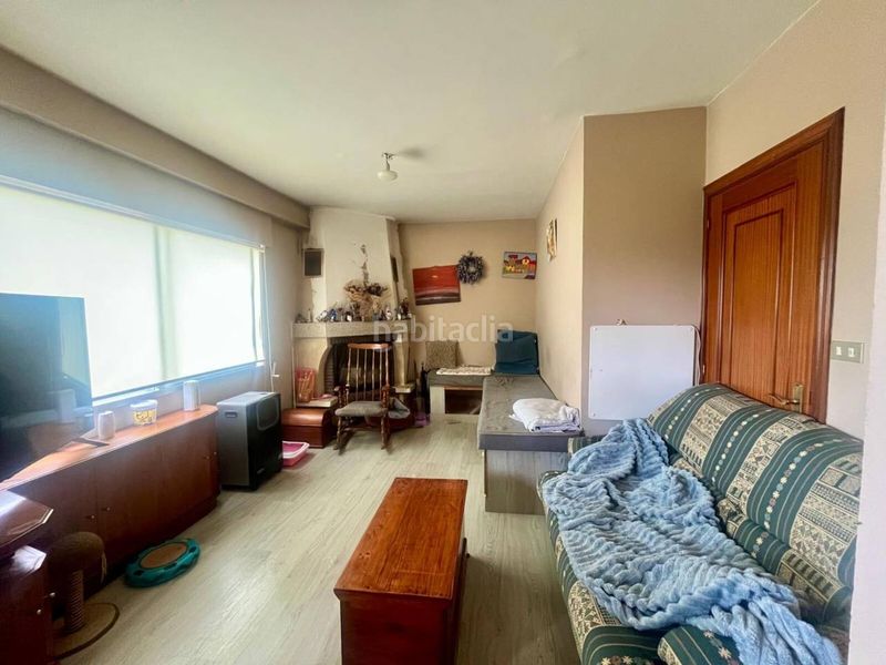 Foto b5efe166-c7f0-49ff-ae7a-3bb1ceff68ff. Casa amb aparcament a Cambre