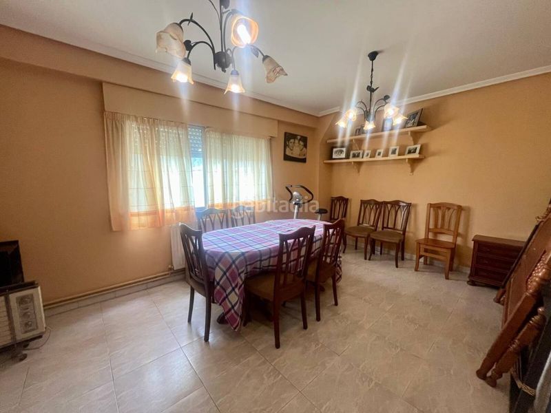 Foto e0674cf3-77fe-44ab-9481-cabf6c2d7764. Casa amb aparcament a Cambre