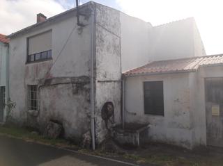 Casa adossada a San Sadurniño. Casa