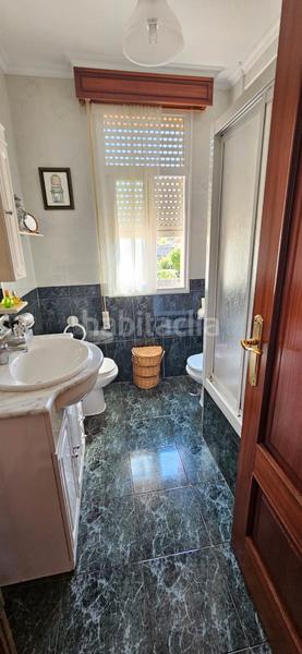 Foto 66422ed4-5d54-4628-99ab-cb642b9dcffa. Casa  con 2 viviendas y finca en Piñeiros - Freixeiro Narón