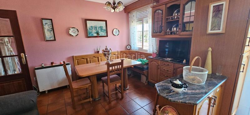 Foto 9480679c-843c-4f5c-b224-d4e42037d456. Casa  con 2 viviendas y finca en Piñeiros - Freixeiro Narón