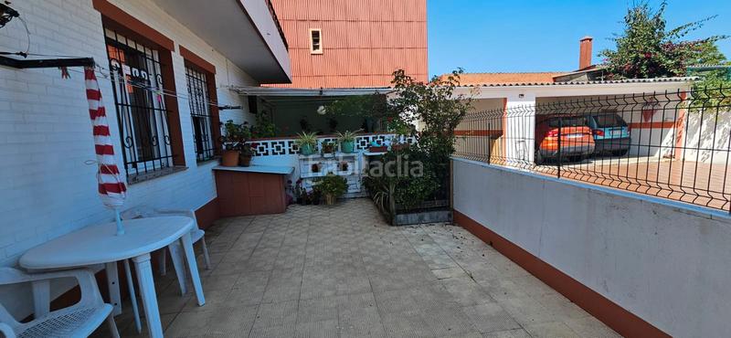 Foto c4e4a611-8e76-4b23-b59b-bd40142a43ee. Casa  con 2 viviendas y finca en Piñeiros - Freixeiro Narón