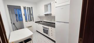 Miete Etagenwohnung in Esteiro