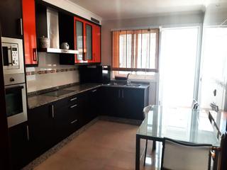 Dúplex a Piñeiros - Freixeiro. Duplex con habitación abajo