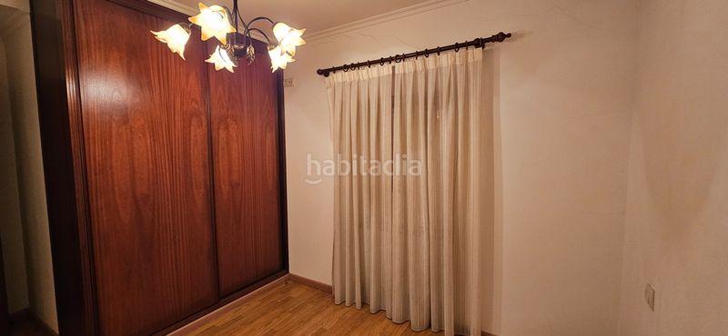 Foto 37410396-391f-480d-88bf-535b426a574c. Casa aparellada a O Feal - Xubia Narón