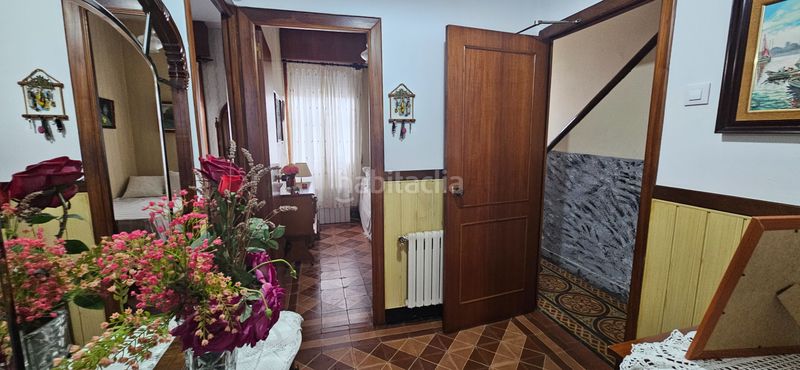 Foto 3dd51e7b-ebfe-49f2-827b-eef6b00dabae. Casa aparellada a O Feal - Xubia Narón