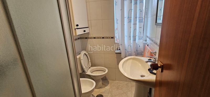 Foto 53fab3fe-0713-48b3-8145-a5aad142fd1d. Casa aparellada a O Feal - Xubia Narón