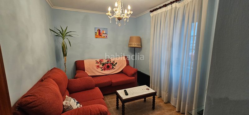 Foto 9a548a98-aaaf-45d0-9db5-55238667da9f. Casa aparellada a O Feal - Xubia Narón