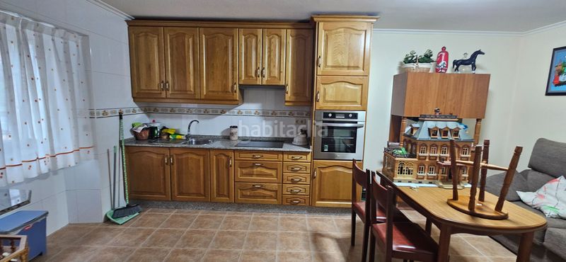 Foto b3e21ad7-8279-4640-84df-325cbd2d7981. Casa aparellada a O Feal - Xubia Narón