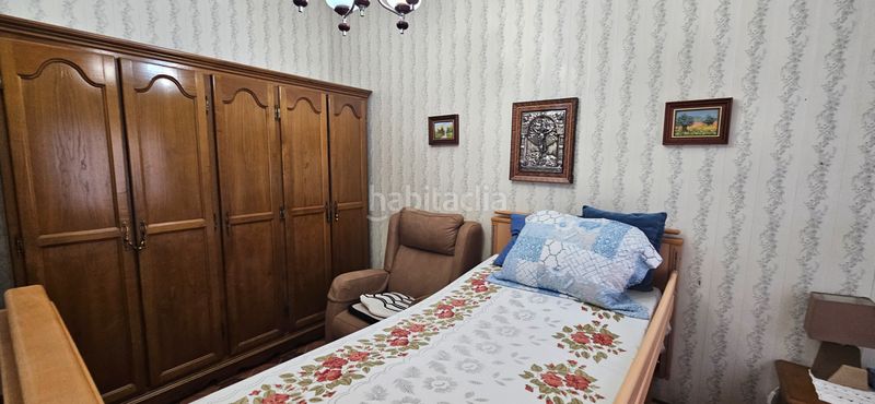 Foto fcc62bc8-2941-4360-ad08-e16c38d363b4. Casa aparellada a O Feal - Xubia Narón