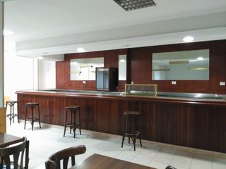Geschäftsraum in Alto del Castaño. Venta de local con cafeteria