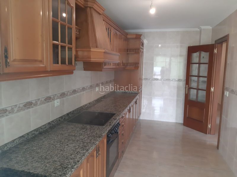 Foto ce9c3b4a-f3d7-4182-addf-98445cb650ea. Pis a Alto del Castaño Narón