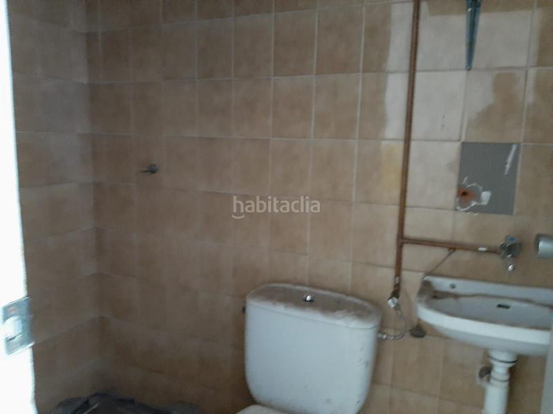 Foto f6929e11-e6d6-423c-8872-a6cfbff53ad7. Lloguer local comercial a A Gándara Narón