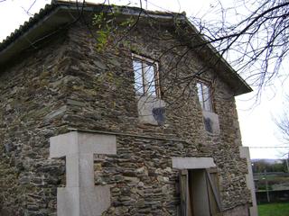 Casa a Alto del Castaño. Casa de piedra