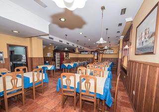 Xalet  N/a. Hotel restaurante, 510m/2 en centro cuntis, con licencia