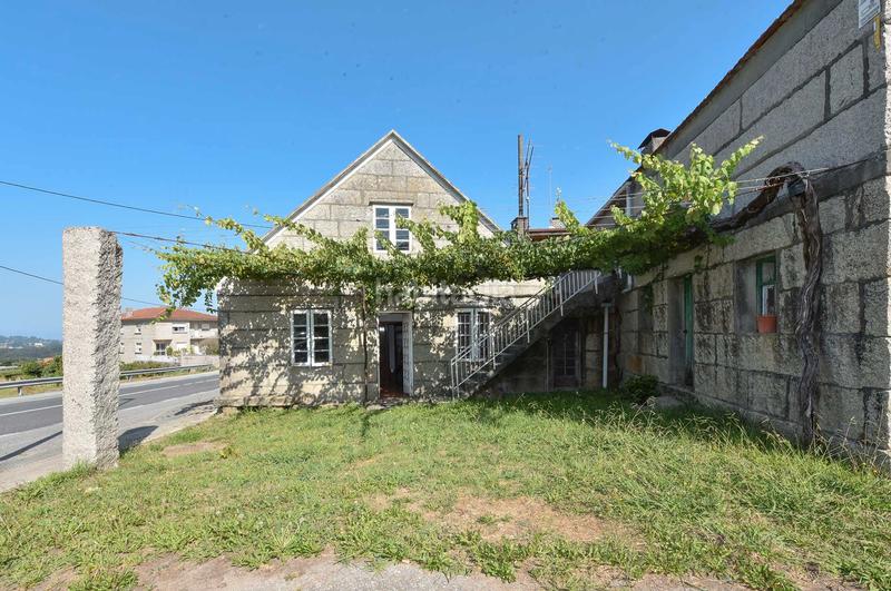 Foto e90939bd-3984-4f9b-9c0e-39598a9d2c7b. Casa  de piedra, 190 m2, cerca , garaje, trastero en Sanxenxo