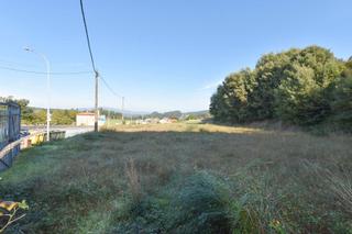 Terreny residencial a N-550 26. Terreno edificable de 16.636 m2, en el casco urbano de barro