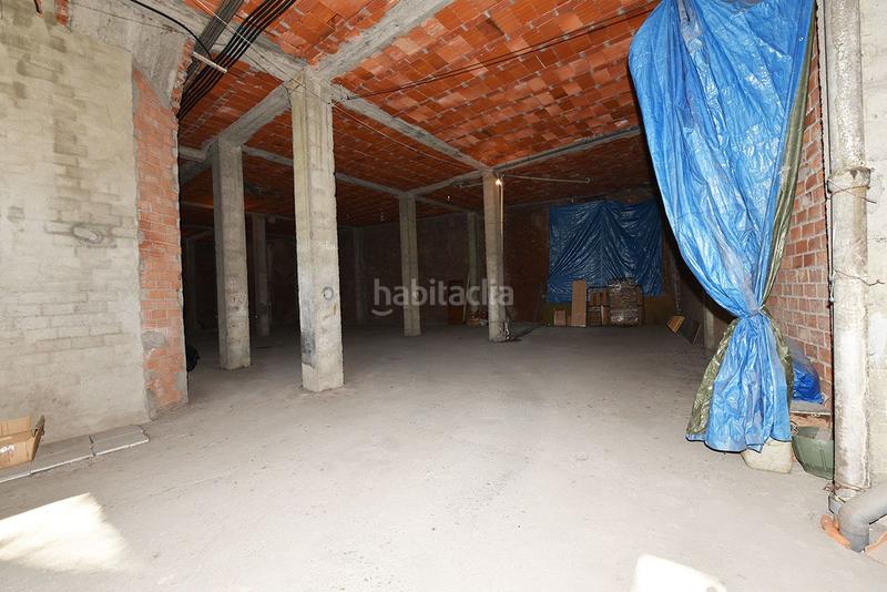 Foto fdd2e1ac-322a-43c1-9578-a56a3d76f23b. Locale commerciale in Marín