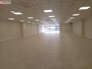Rent Office space in Montserrat-Parque Empresarial. Industrial madrid ofrece fantástica oficina representativa en sa