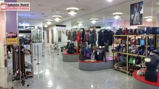Building in Humanes de Madrid. Edificio comercial en venta