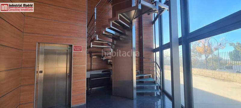 Foto cc3bc60b-f780-4440-a561-4b392dcb8632. Capannone industriale in Las Castañeras - Bulevar Arroyomolinos