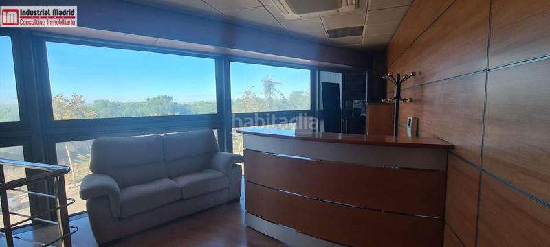 Foto d65fc158-e25b-4994-b901-ed1d7a1778ad. Capannone industriale in Las Castañeras - Bulevar Arroyomolinos