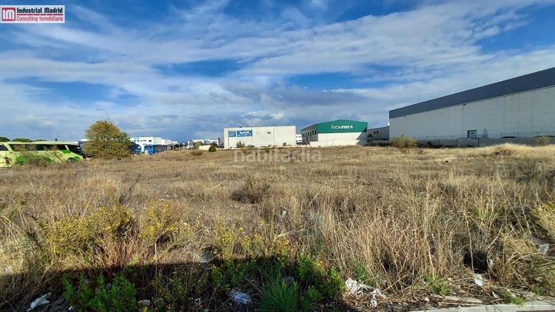 Foto 41f3a999-df9b-4bba-8554-8d3983e7b4d2. Solar industrial industrial madrid presenta este terreno . en Getafe