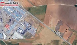 Terreno residencial en Campo Real. Terreno industrial en venta en campo real
