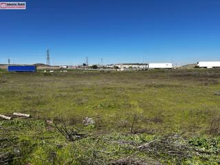 Terreny residencial a Zona Industrial. Terreno en venta en polígono esparragal