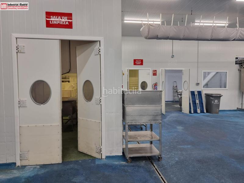 Foto 688b7bf7-daeb-4f2b-a4e3-f92448fa2265. Lloguer nau industrial a Arganda del Rey