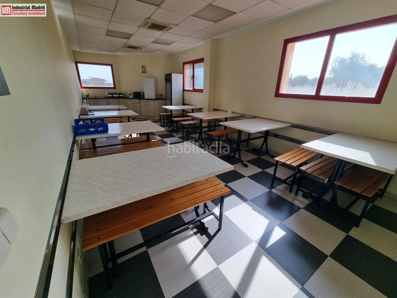 Foto b14da830-fbbc-4022-a004-7a910cc9d6e9. Lloguer nau industrial a Arganda del Rey