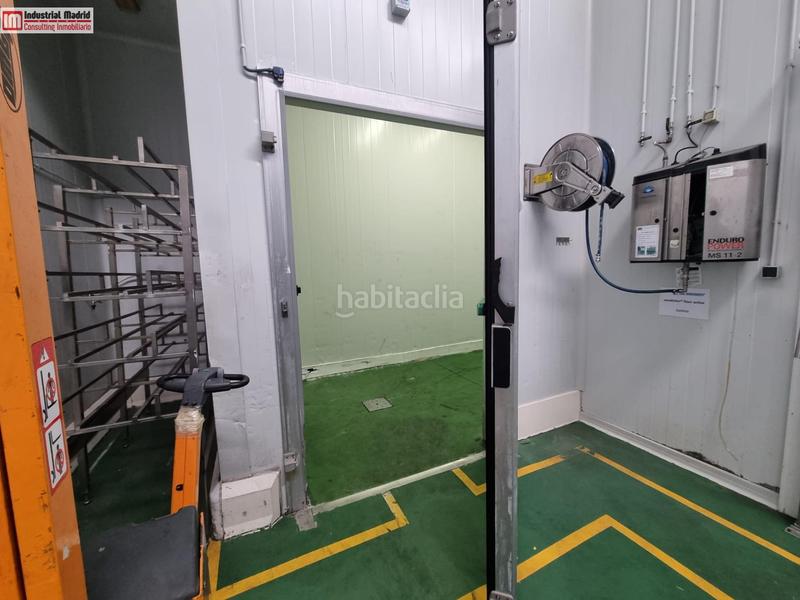 Foto b2de2ec1-206e-4b93-8caf-42094ab0ad2c. Lloguer nau industrial a Arganda del Rey