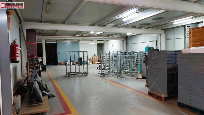 Foto 2faf6b10-be5c-4253-896a-f369d7e6858e. Nau industrial a Mejorada del Campo